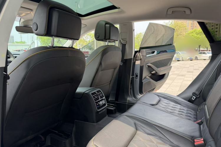 Used Volkswagen FAW-Volkswagen CC 2023 380TSI Glorious Edition Interior 2