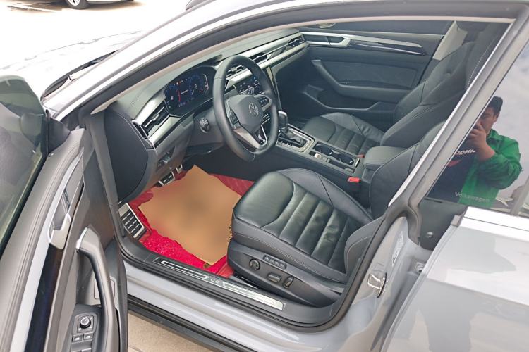 Used Volkswagen FAW-Volkswagen CC 2023 Hunting Vehicle 380TSI Hunter's Heart Edition Interior 3