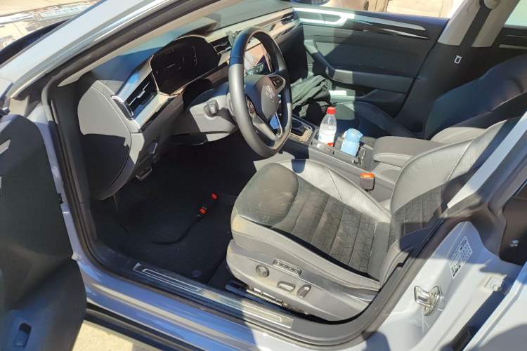 Used Volkswagen FAW-Volkswagen CC 2023 Hunting Vehicle 380TSI Hunter's Heart Edition Interior 3
