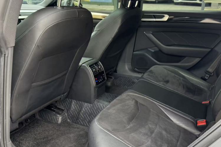 Used Volkswagen FAW-Volkswagen CC 2023 330TSI Ignite Edition Interior 3
