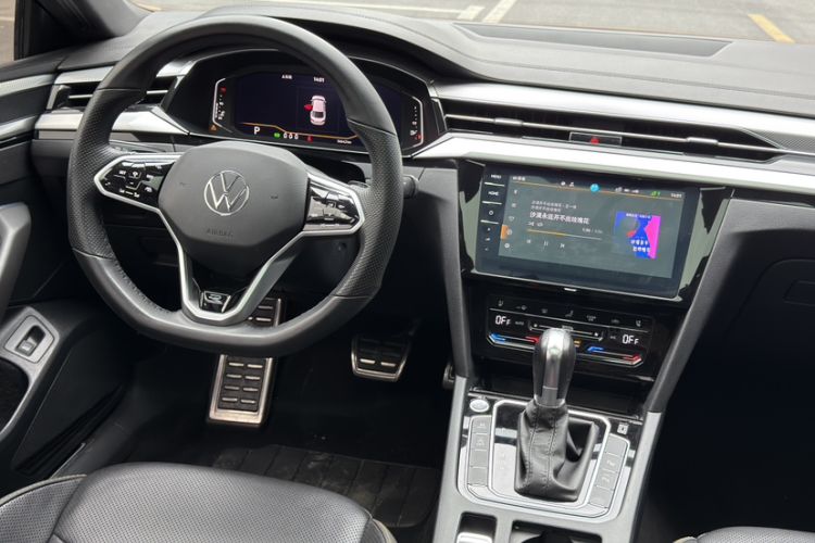 Used Volkswagen FAW-Volkswagen CC 2023 380TSI Striking Edition Interior 4