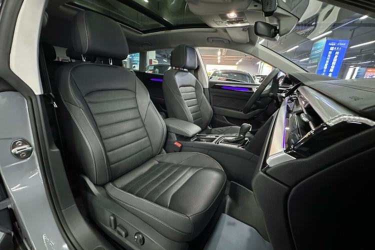Used Volkswagen FAW-Volkswagen CC 2023 Hunting Vehicle 380TSI Hunter's Heart Edition Interior 4