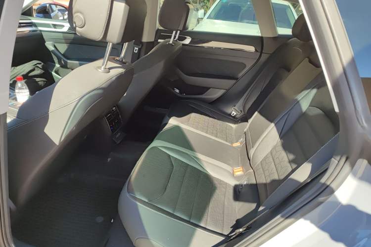 Used Volkswagen FAW-Volkswagen CC 2023 Hunting Vehicle 380TSI Hunter's Heart Edition Interior 4
