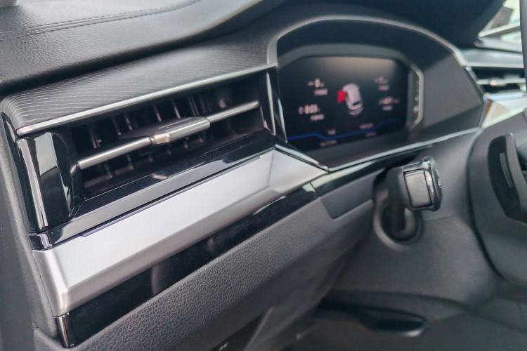 Used Volkswagen FAW-Volkswagen CC 2023 Adventure Vehicle 380TSI Trailblazer Edition Interior 4