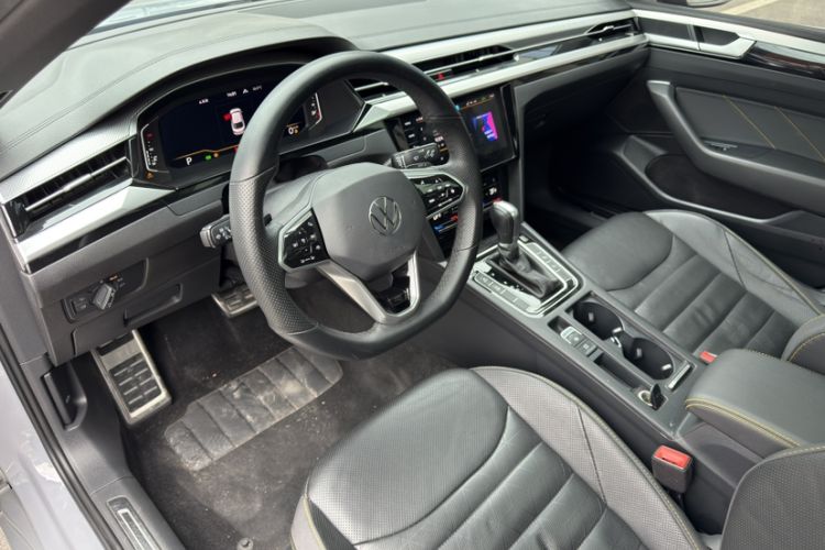 Used Volkswagen FAW-Volkswagen CC 2023 380TSI Striking Edition Interior 5
