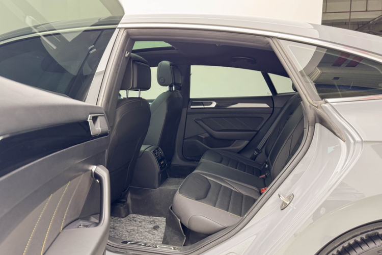 Used Volkswagen FAW-Volkswagen CC 2023 380TSI Striking Edition Interior 6