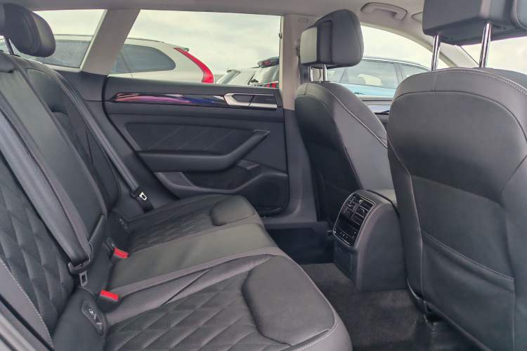 Used Volkswagen FAW-Volkswagen CC 2023 Adventure Vehicle 380TSI Trailblazer Edition Interior 9