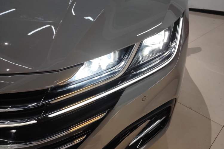 Used Volkswagen FAW-Volkswagen CC 2023 380TSI Striking Edition Left Front Headlight