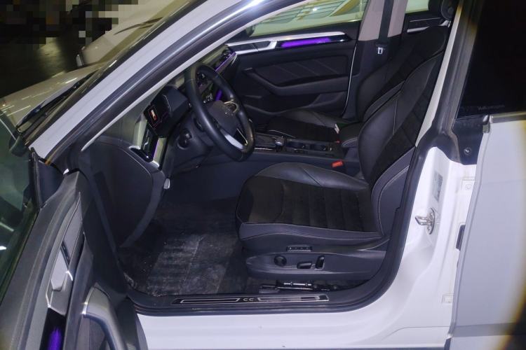 Used Volkswagen FAW-Volkswagen CC 2023 Hunting Vehicle 380TSI Hunter's Heart Edition Left Front Seat