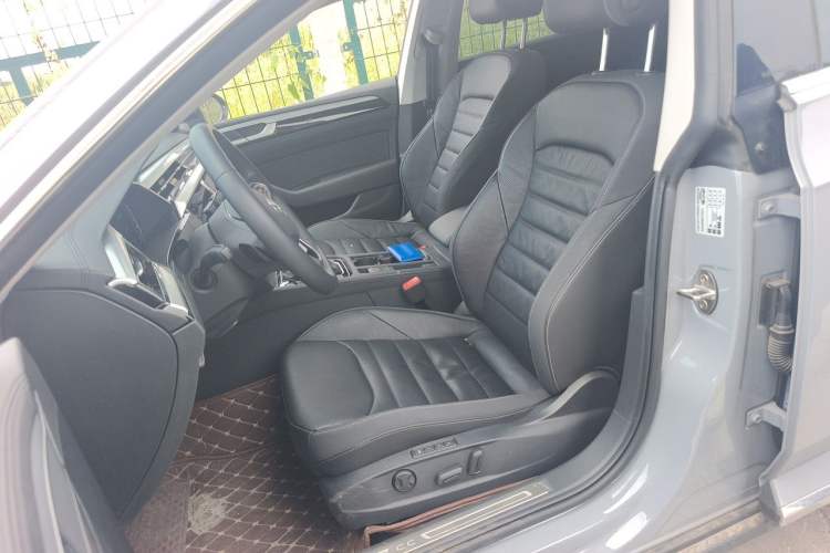 Used Volkswagen FAW-Volkswagen CC 2023 Hunting Vehicle 380TSI Hunter's Heart Edition Left Front Seat