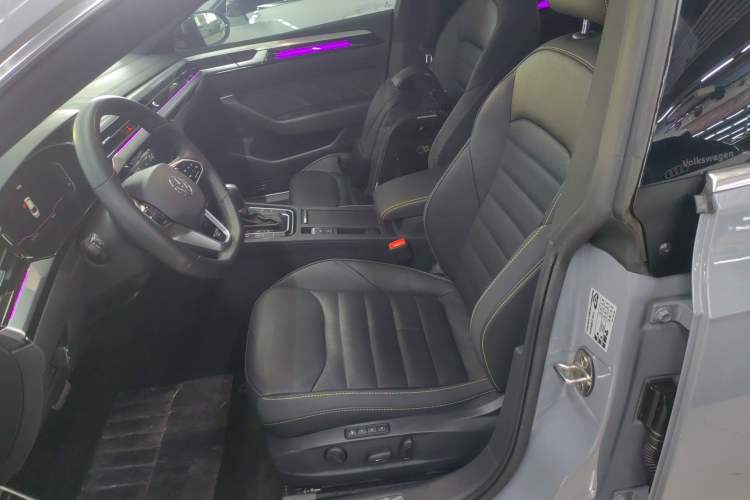 Used Volkswagen FAW-Volkswagen CC 2023 380TSI Striking Edition Left Front Seat