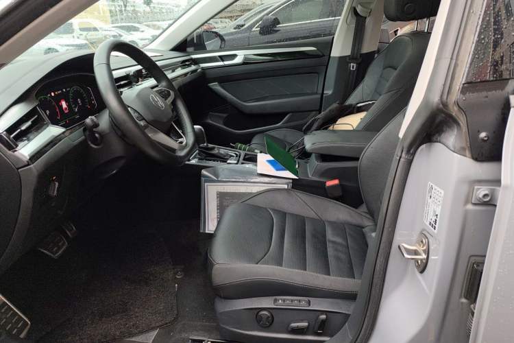 Used Volkswagen FAW-Volkswagen CC 2023 Hunting Vehicle 380TSI Hunter's Heart Edition Left Front Seat