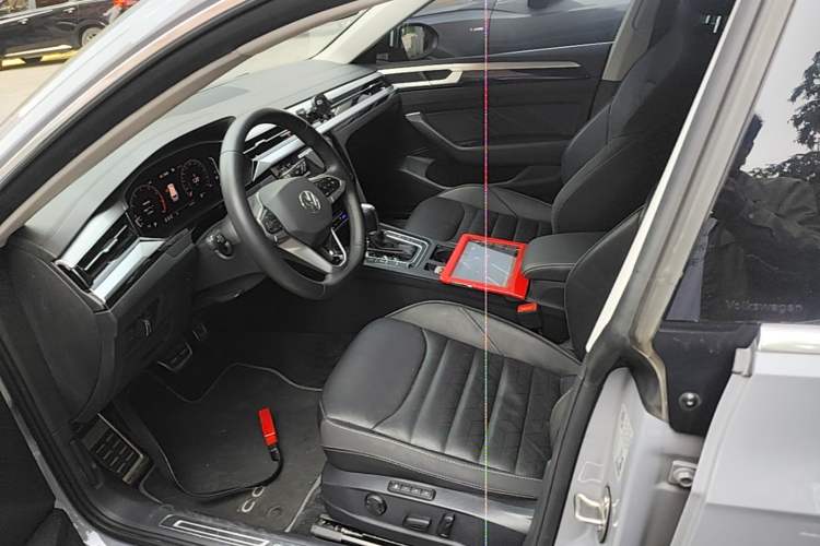 Used Volkswagen FAW-Volkswagen CC 2023 Hunting Vehicle 380TSI Hunter's Heart Edition Left Front Seat