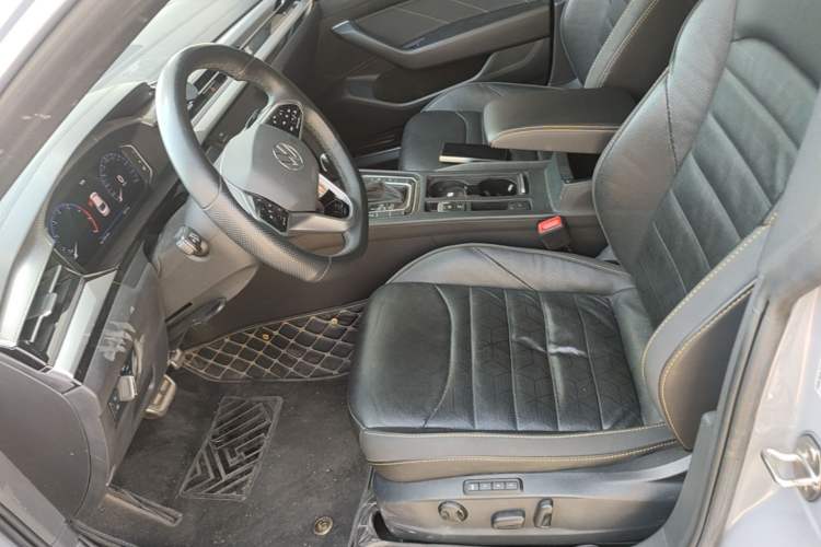 Used Volkswagen FAW-Volkswagen CC 2023 380TSI Striking Edition Left Front Seat