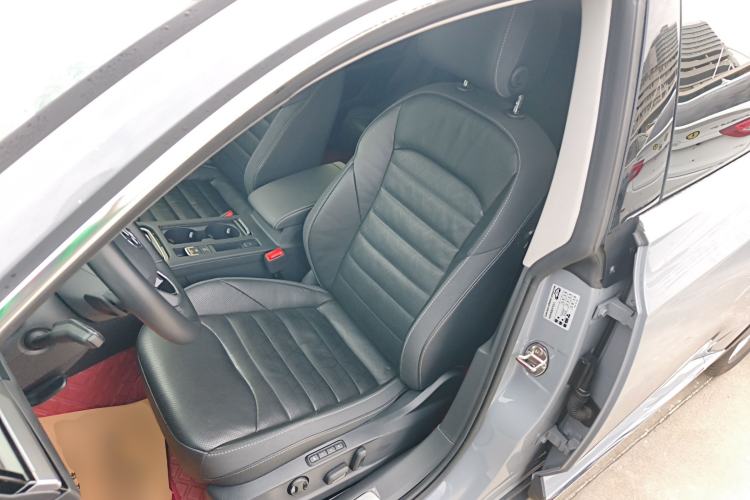 Used Volkswagen FAW-Volkswagen CC 2023 Hunting Vehicle 380TSI Hunter's Heart Edition Left Front Seat