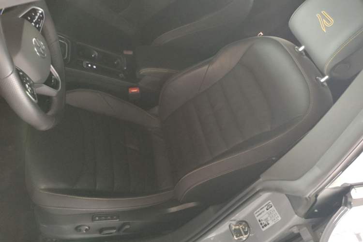 Used Volkswagen FAW-Volkswagen CC 2023 380TSI Striking Edition Left Front Seat