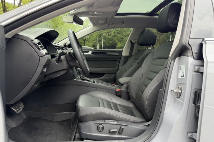 Used Volkswagen FAW-Volkswagen CC 2023 Hunting Vehicle 380TSI Hunter's Heart Edition Left Front Seat