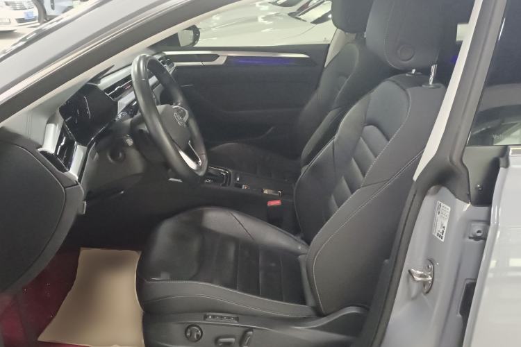Used Volkswagen FAW-Volkswagen CC 2023 Hunting Vehicle 380TSI Hunter's Heart Edition Left Front Seat