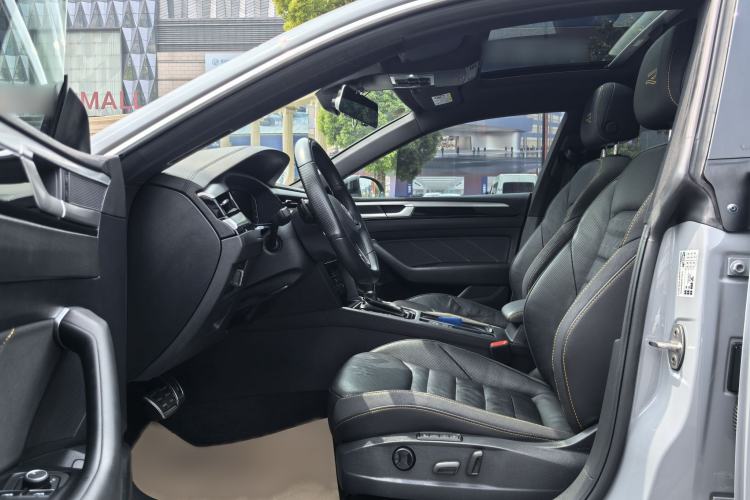 Used Volkswagen FAW-Volkswagen CC 2023 380TSI Striking Edition Left Front Seat