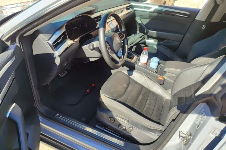 Used Volkswagen FAW-Volkswagen CC 2023 Hunting Vehicle 380TSI Hunter's Heart Edition Left Front Seat