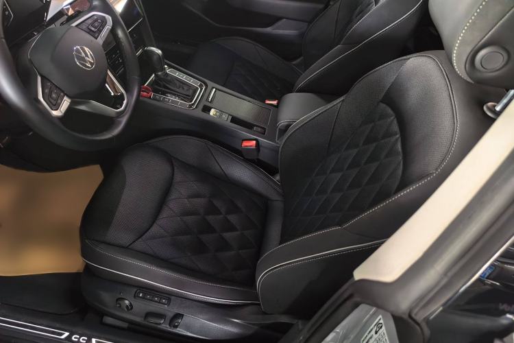 Used Volkswagen FAW-Volkswagen CC 2023 Adventure Vehicle 380TSI Trailblazer Edition Left Front Seat