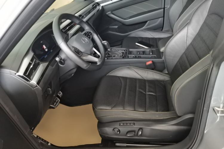 Used Volkswagen FAW-Volkswagen CC 2023 380TSI Striking Edition Left Front Seat