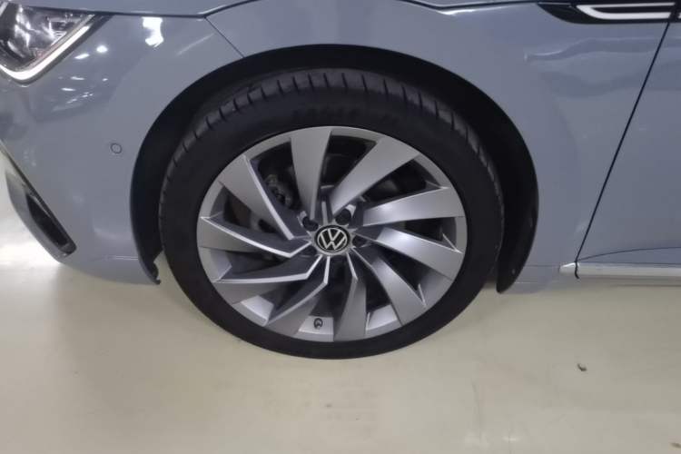 Used Volkswagen FAW-Volkswagen CC 2023 380TSI Striking Edition Left Front Wheel Hub