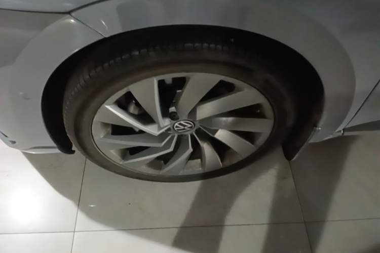 Used Volkswagen FAW-Volkswagen CC 2023 380TSI Striking Edition Left Front Wheel Hub