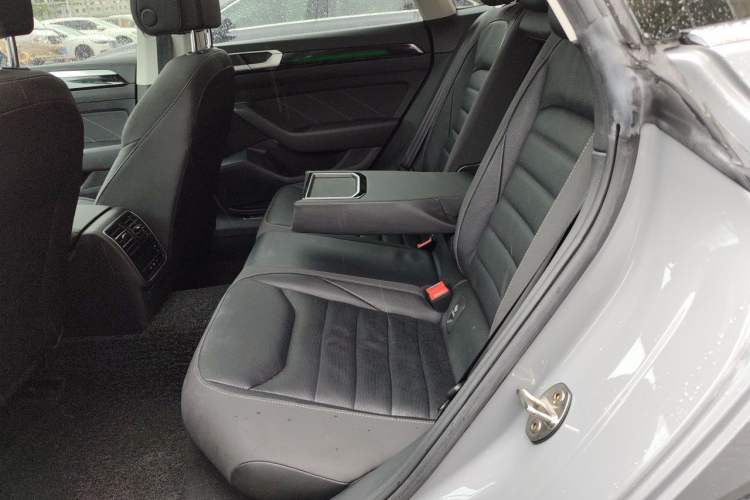 Used Volkswagen FAW-Volkswagen CC 2023 Hunting Vehicle 380TSI Hunter's Heart Edition Left Rear Seat
