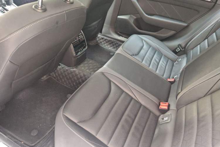 Used Volkswagen FAW-Volkswagen CC 2023 Hunting Vehicle 380TSI Hunter's Heart Edition Left Rear Seat