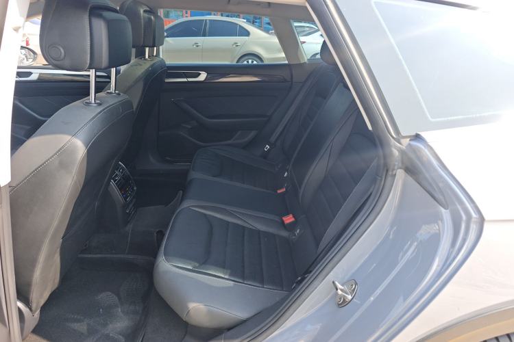 Used Volkswagen FAW-Volkswagen CC 2023 Hunting Vehicle 380TSI Hunter's Heart Edition Left Rear Seat