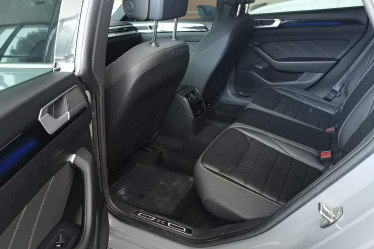 Used Volkswagen FAW-Volkswagen CC 2023 380TSI Striking Edition Left Rear Seat