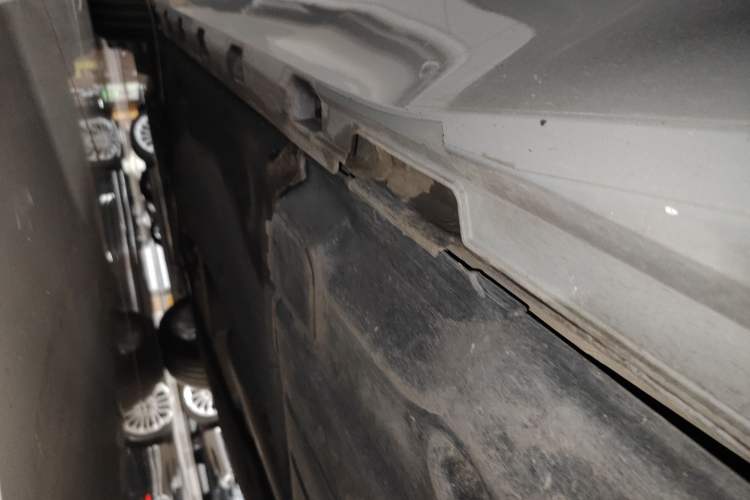 Used Volkswagen FAW-Volkswagen CC 2023 380TSI Striking Edition Left Side Sill