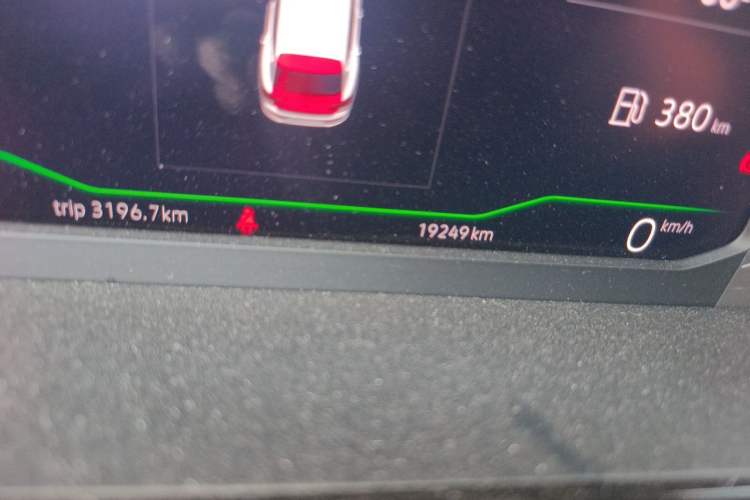 Used Volkswagen FAW-Volkswagen CC 2023 Hunting Vehicle 380TSI Hunter's Heart Edition Odometer Close Up