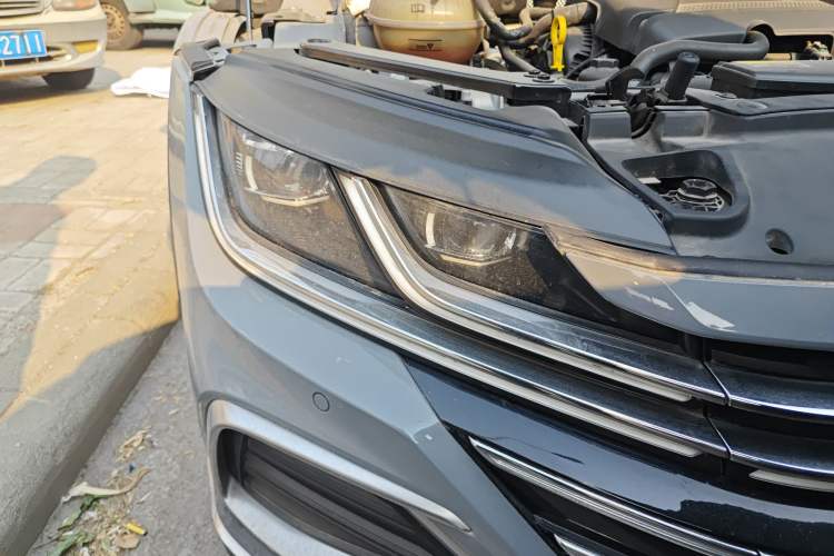 Used Volkswagen FAW-Volkswagen CC 2023 Hunting Vehicle 380TSI Hunter's Heart Edition Right Front Headlight