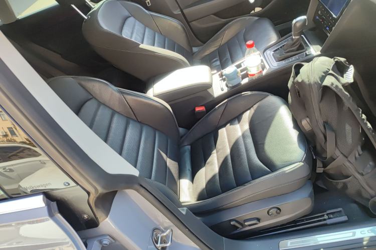 Used Volkswagen FAW-Volkswagen CC 2023 Hunting Vehicle 380TSI Hunter's Heart Edition Right Front Seat