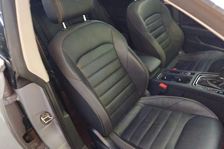Used Volkswagen FAW-Volkswagen CC 2023 380TSI Striking Edition Right Front Seat