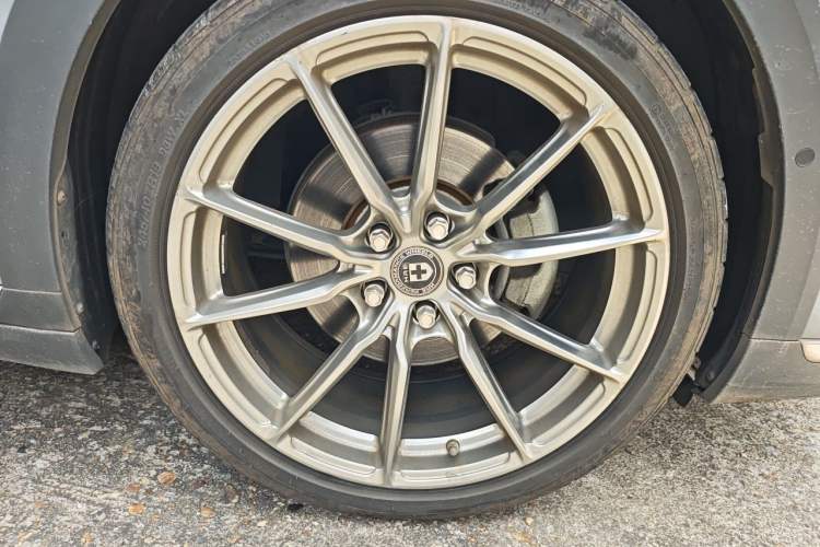 Used Volkswagen FAW-Volkswagen CC 2023 Hunting Vehicle 380TSI Hunter's Heart Edition Right Front Wheel Hub