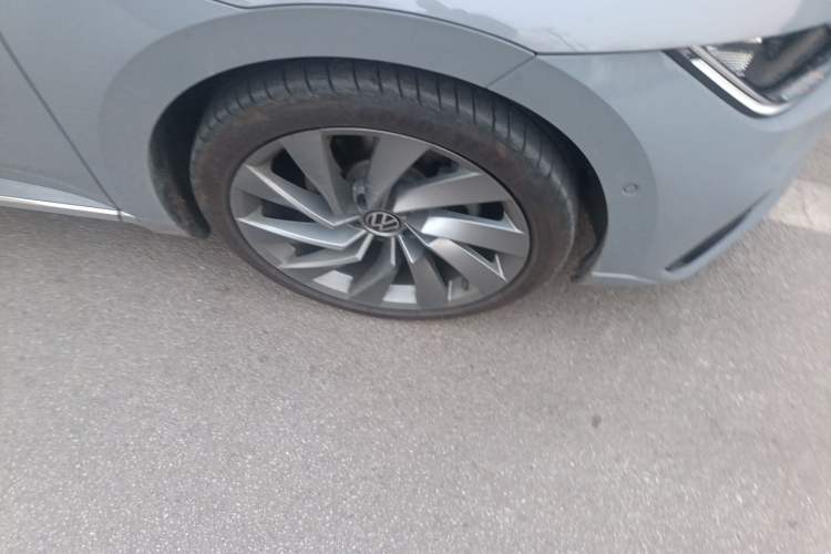 Used Volkswagen FAW-Volkswagen CC 2023 380TSI Striking Edition Right Front Wheel Hub