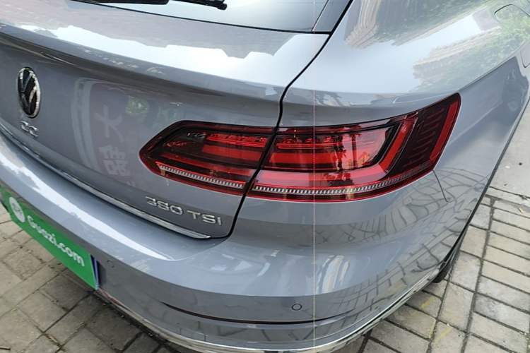 Used Volkswagen FAW-Volkswagen CC 2023 Hunting Vehicle 380TSI Hunter's Heart Edition Right Rear Taillight
