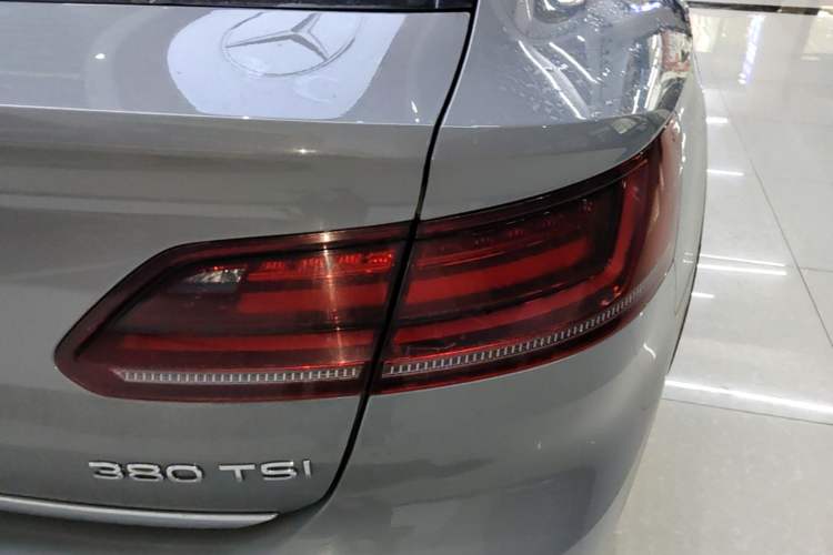 Used Volkswagen FAW-Volkswagen CC 2023 Hunting Vehicle 380TSI Hunter's Heart Edition Right Rear Taillight