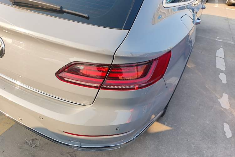 Used Volkswagen FAW-Volkswagen CC 2023 Hunting Vehicle 380TSI Hunter's Heart Edition Right Rear Taillight
