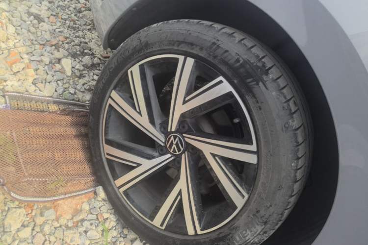 Used Volkswagen FAW-Volkswagen CC 2023 330TSI Ignite Edition Right Rear Wheel Hub