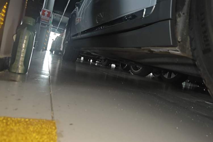Used Volkswagen FAW-Volkswagen CC 2023 Hunting Vehicle 380TSI Hunter's Heart Edition Right Side Sill