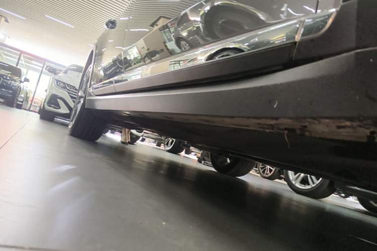 Used Volkswagen FAW-Volkswagen CC 2023 Hunting Vehicle 380TSI Hunter's Heart Edition Right Side Sill