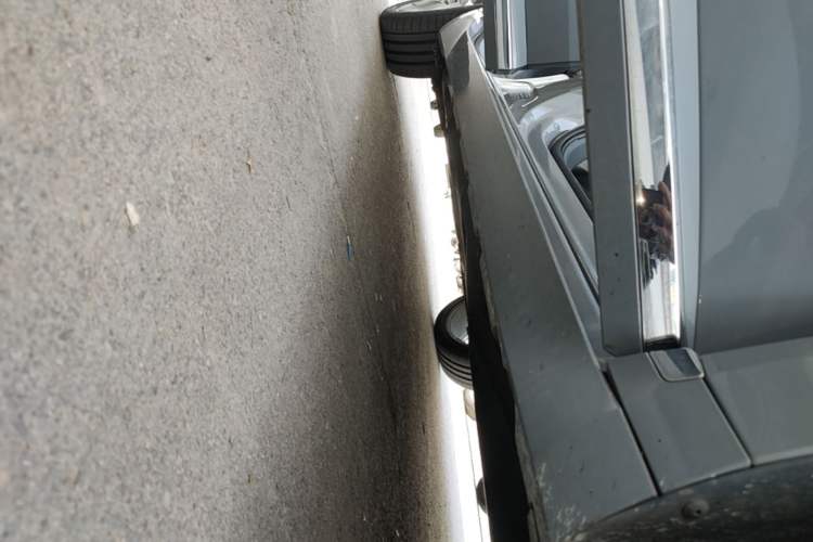 Used Volkswagen FAW-Volkswagen CC 2023 380TSI Striking Edition Right Side Sill