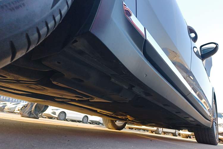 Used Volkswagen FAW-Volkswagen CC 2023 Hunting Vehicle 380TSI Hunter's Heart Edition Right Side Sill