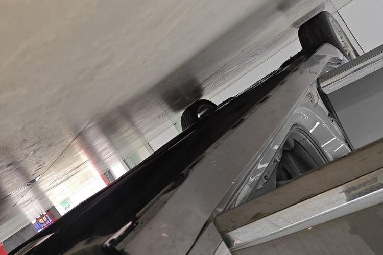 Used Volkswagen FAW-Volkswagen CC 2023 380TSI Striking Edition Right Side Sill