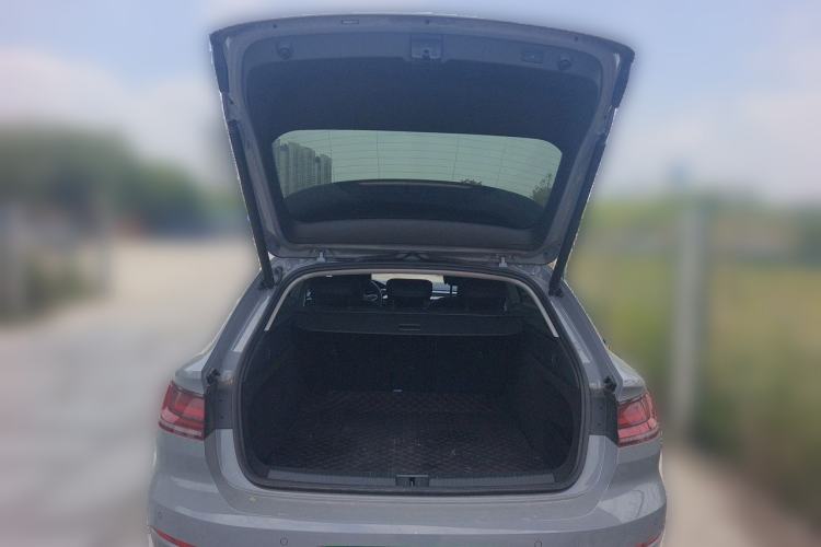 Used Volkswagen FAW-Volkswagen CC 2023 Hunting Vehicle 380TSI Hunter's Heart Edition Trunk