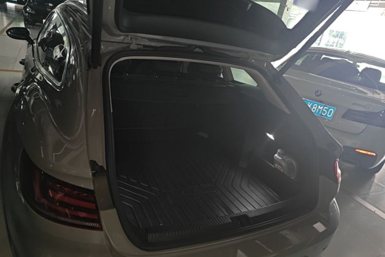 Used Volkswagen FAW-Volkswagen CC 2023 Hunting Vehicle 380TSI Hunter's Heart Edition Trunk